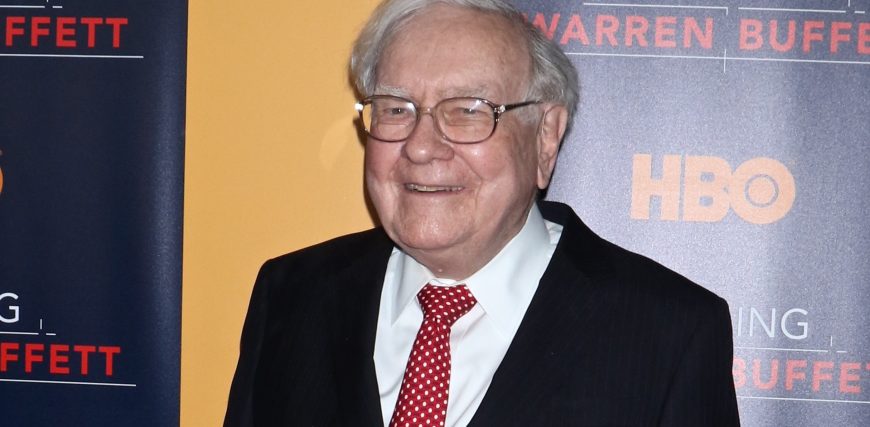 Warren-Buffett_shutterstock_editorial_7912569y.jpg