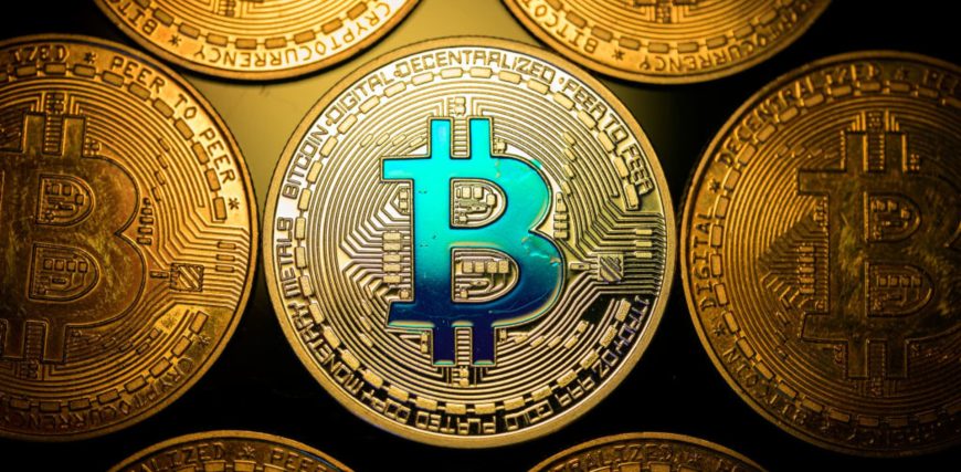 108083196-1736275090283-gettyimages-2191588438-raa-bitcoinp250102_np7Gr.jpeg