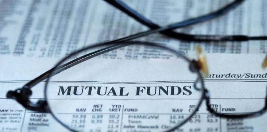 68271b8d4cd57-the-small-cap-mutual-funds-and-the-nifty-smallcap-250-index-have-both-dropped-by-nearl.jpeg