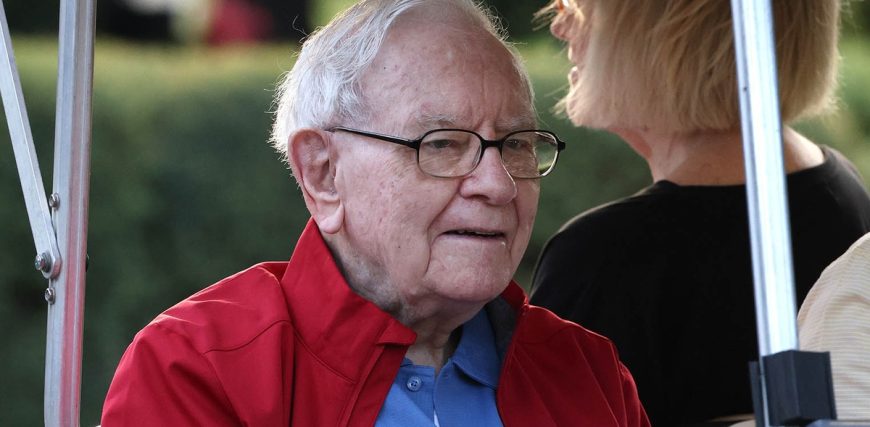 warren-buffett-2021.jpg