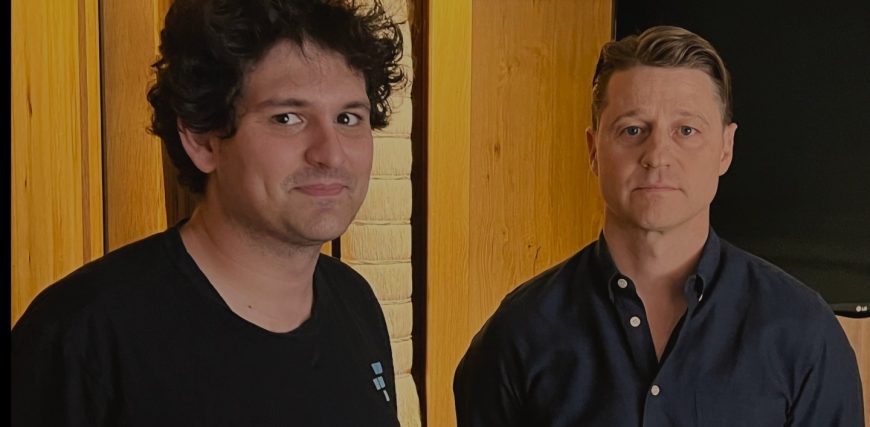 Everyone-Is-Lying-to-You-for-Money-film-still-Sam-Bankman-Fried-and-Ben-McKenzie-H-2025.jpg