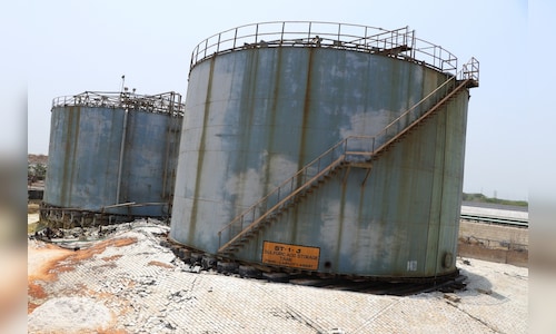 Jude-Sterlite-Coppers-sulphuric-acide-storage-tanks-shows-signs-of-structural-damage-2.jpg