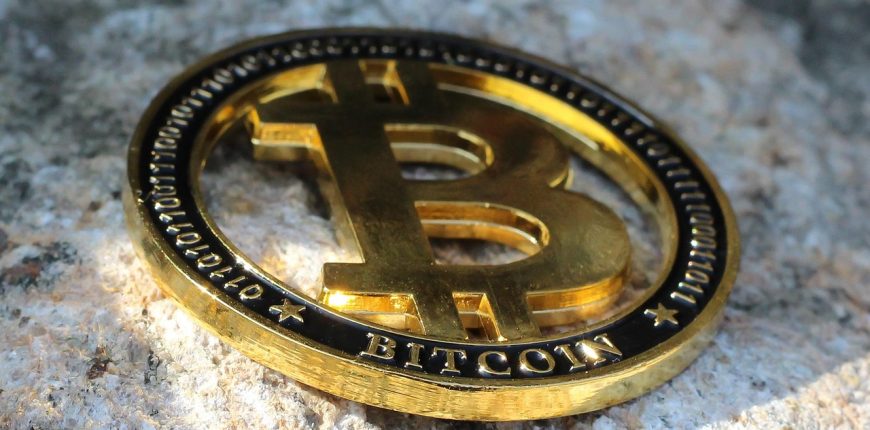 bitcoin-3327862_1280.jpg
