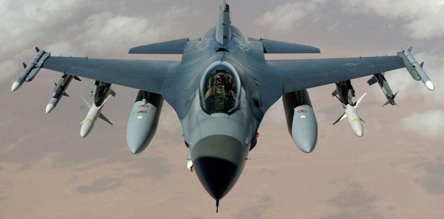fighter_jets_1747122443284_1750052995962.jpg