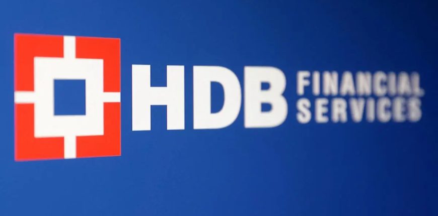 2025-06-20T110109Z_1905720385_RC2V5FA02L11_RTRMADP_3_HDB-FINANCIAL-IPO.JPG