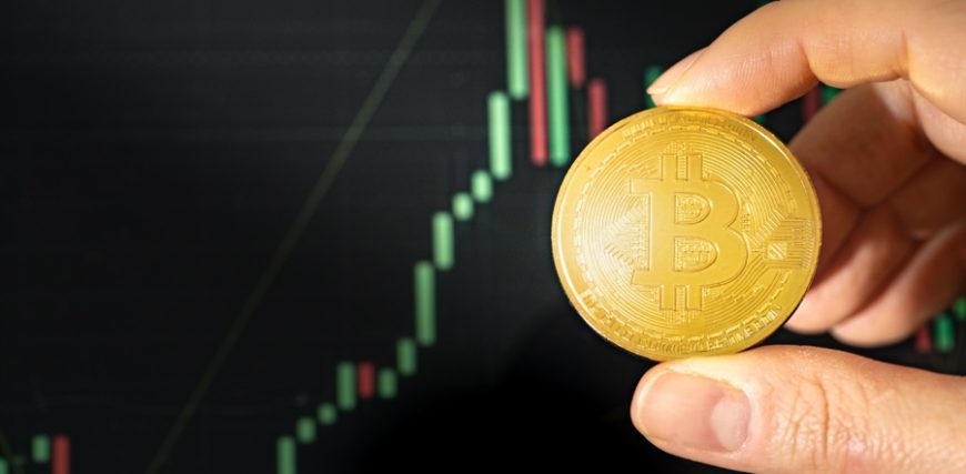 Bitcoin20token20in20fingers_id_8e0b1755-df9a-4f78-a17d-49f4ab68291b_size900.jpg