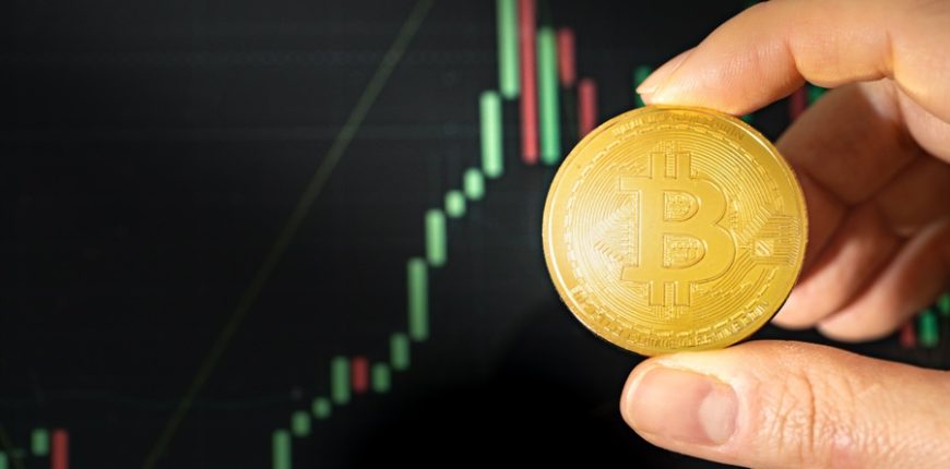 Bitcoin20token20in20fingers_id_8e0b1755-df9a-4f78-a17d-49f4ab68291b_size900.jpg