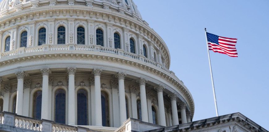 us-capitol-flag-01.jpg