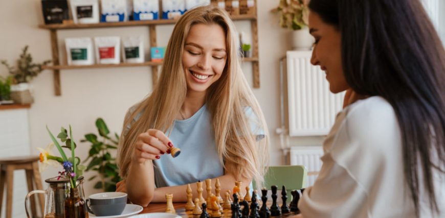 investing-chess_526998437Large.jpeg