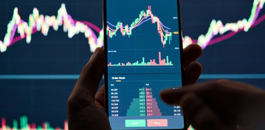 trading-shutterstock.jpg