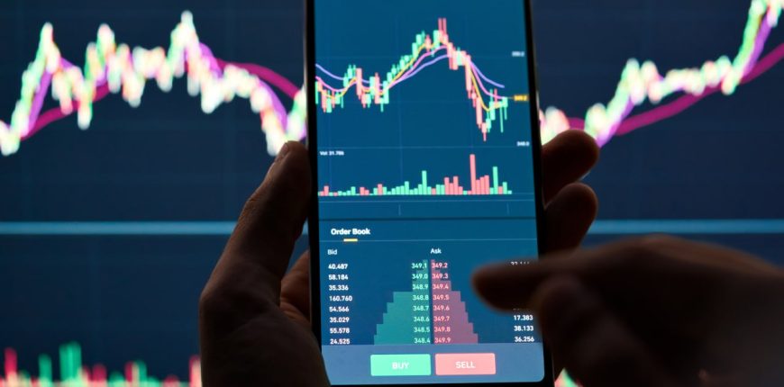 trading-shutterstock.jpg