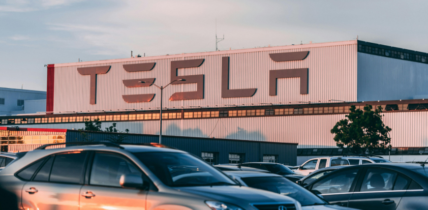 tesla-uk-sales-plunge.png