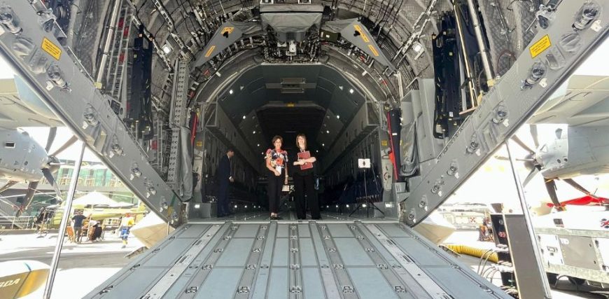 s960_Min_J_Paris_Air_Show.jpg