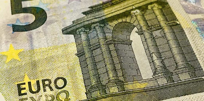 Five-Euros-Money-Cash-Europe-1024x768.jpg