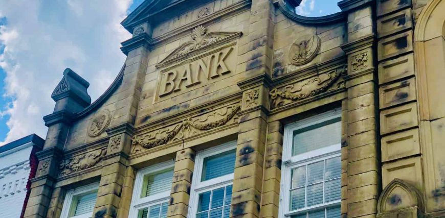 Old-Building-Bank-USA.jpeg