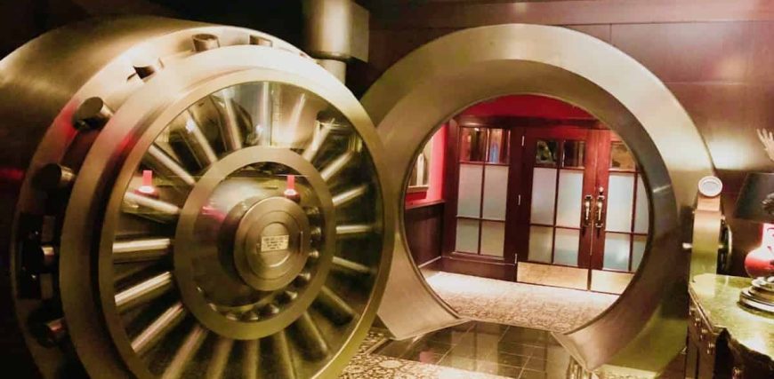 Vault-Safe-Bank.jpg