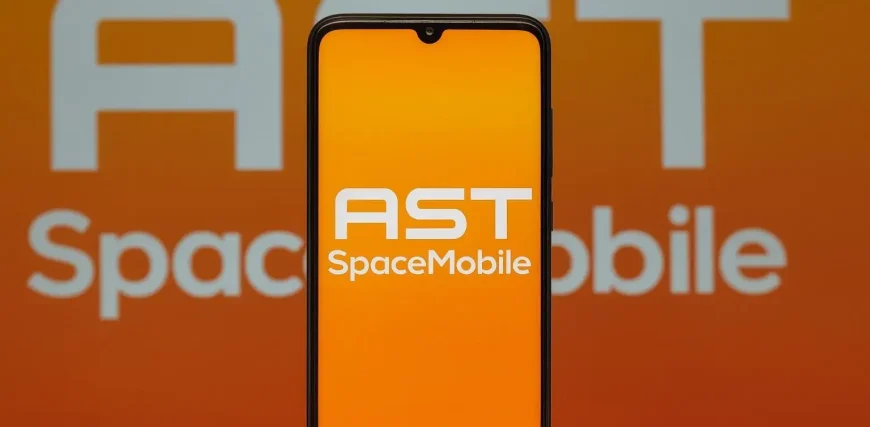 ast-spacemobile-asts-stock-news-today-bluebird-6-launch-nears-ligado-fcc-filing-adds-a-spectrum-cata.webp